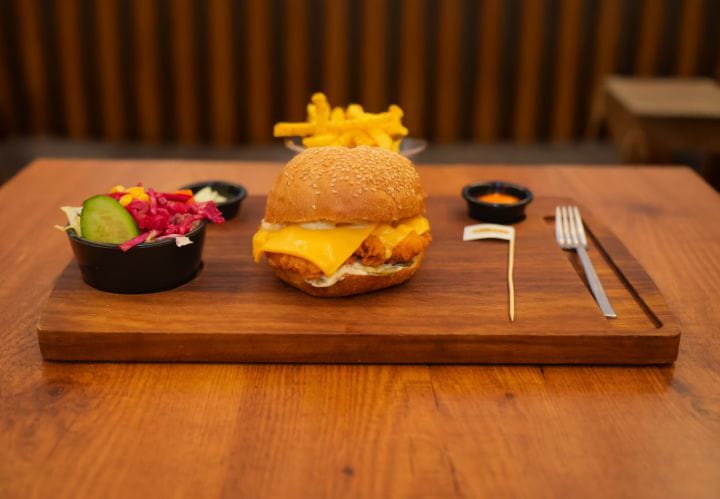 EKO TRÜFLÜ CRISPY CHICKEN BURGER