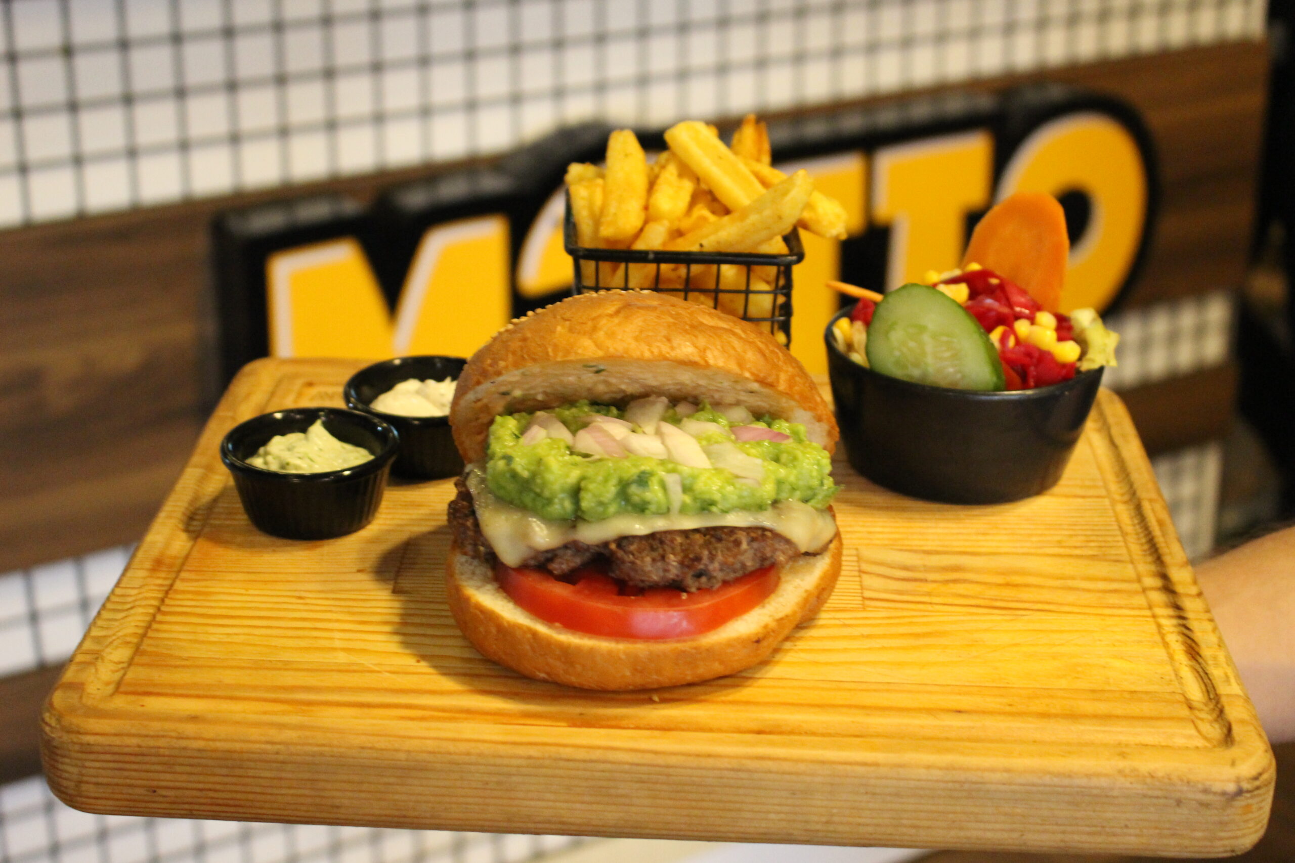 MOTTO HAWAII BURGER